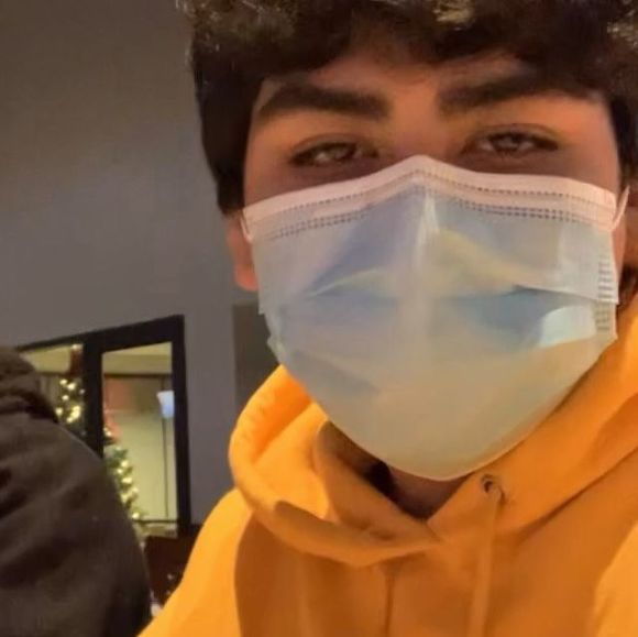 Profile Picture of Chris Palacios (@chrispala328) on Poshmark