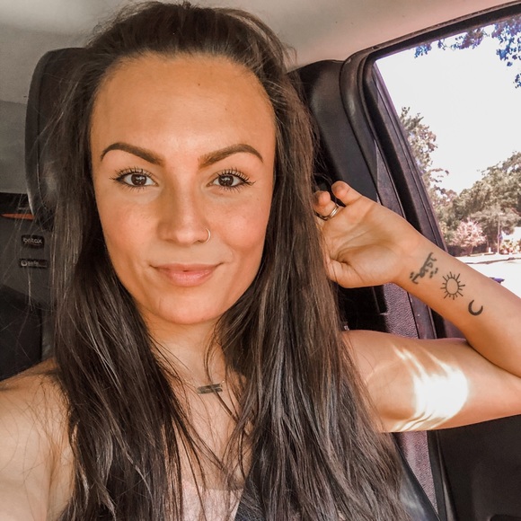 Profile Picture of Brittany Ferrantino (@brit_tino) on Poshmark