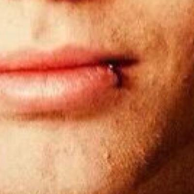 Profile Picture of Bob The Lip Ring (@lukezlipring) on Twitter