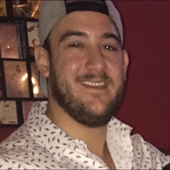 Profile Picture of Rony Morcos (@rmorcos656) on Poshmark