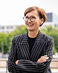 Profile Picture of Bettina Stark-Watzingeron Wikipedia