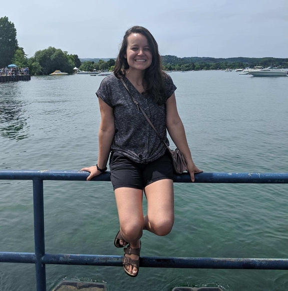 Profile Picture of Alexus Gonzales (@alexuslou) on Poshmark