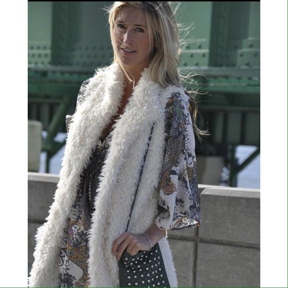 Profile Picture of Viktoria Wiberg (@tor15368) on Poshmark