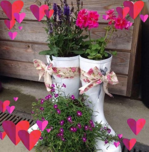 Profile Picture of Angela Corley (@angelacorley181) on Poshmark