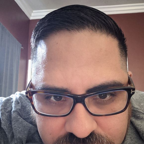 Profile Picture of Johnny Anaya (@johnny_anaya) on Poshmark