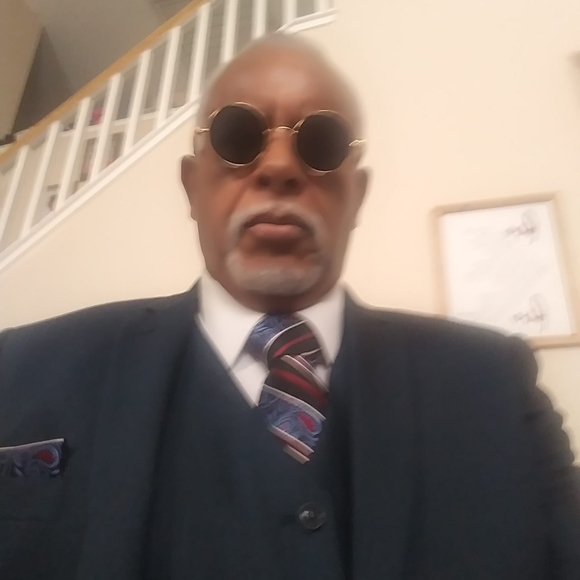 Profile Picture of Ronald Gibson (@rjgibson2567) on Poshmark