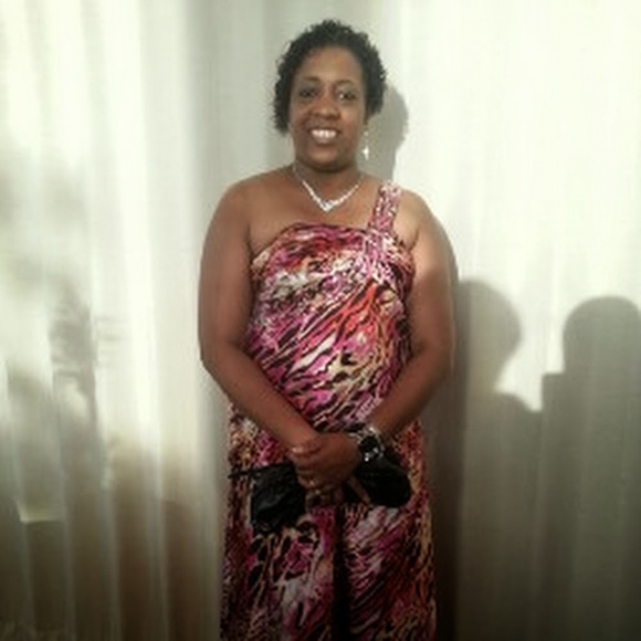 Profile Picture of Tawanda Whidby (@tnwhidby) on Poshmark