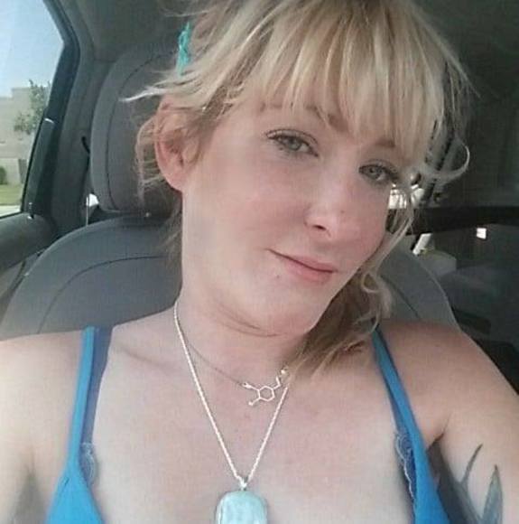 Profile Picture of Carly Tate (@mylovebunnylove) on Poshmark