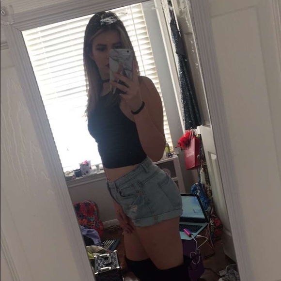 Profile Picture of Megan Haynes (@megan158) on Poshmark