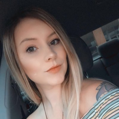 Profile Photo of Leigha (@leighataylor5) on Twitter