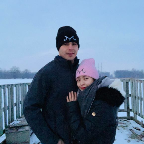 Profile Picture of Pa Yang (@pa_yang) on Poshmark