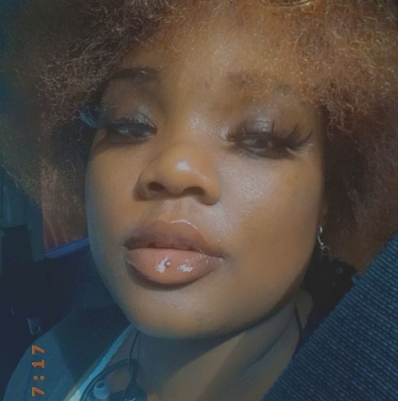 Profile Picture of Bobbie Johnson (@bobbielove) on Poshmark