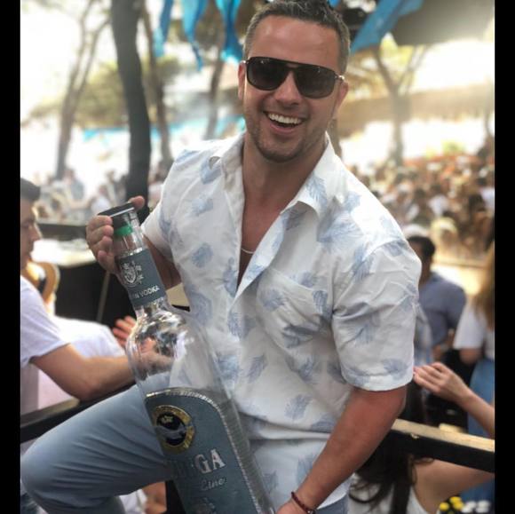 Profile Picture of Rob Topoleski (@robt9226) on Poshmark