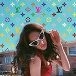 Profile Picture of caroline flores (@carolinees.spam) on Instagram