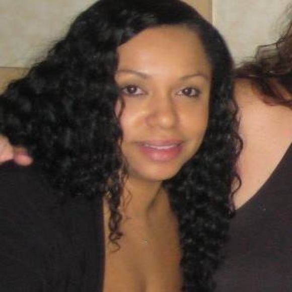 Alethia Cooke - Poshmark Profile Picture of Alethia Cooke (@alethiacooke) on Poshmark