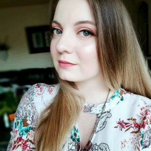 Profile Picture of Larae Smith (@LaraeSm15281670) on Twitter