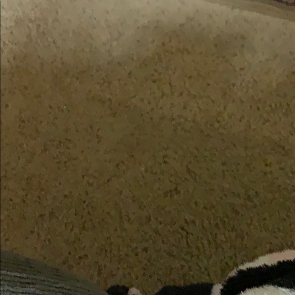 Profile Picture of Christina Haselden (@crissy0216) on Poshmark