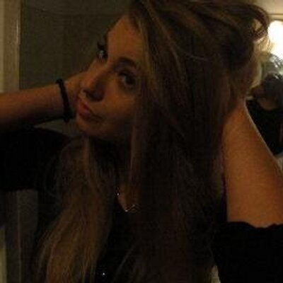 Profile Picture of Anna Janucik (@AnnaJanucik) on Twitter