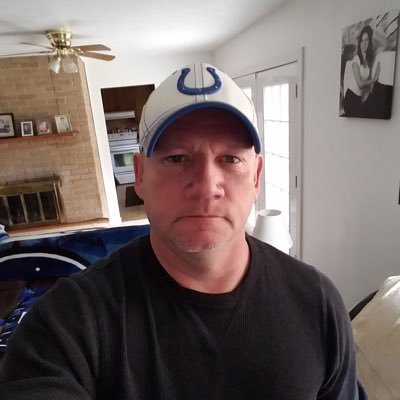 Profile Picture of Tom Warnick (@WarnickTom) on Twitter