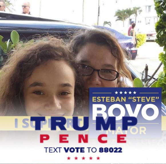 Profile Picture of Vivian Toledo (@vivitoledo2000) on Poshmark