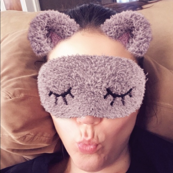 Profile Picture of Heather Cronmiller (@aytch1) on Poshmark