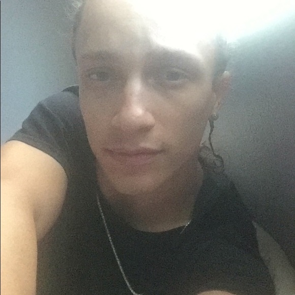 Profile Picture of Dangelo Basil (@dbbasil) on Poshmark