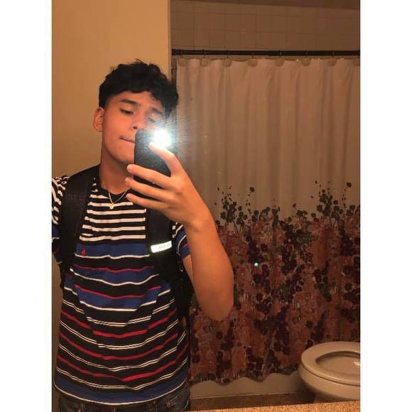 Profile Picture of Luis Fabela (@luis_fanela21) on Poshmark