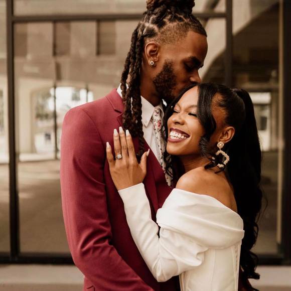 Profile Picture of Mara Scott (@dimebrat) on Poshmark