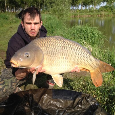 Profile Picture of Lee Crouch (@bigcarp6) on Twitter