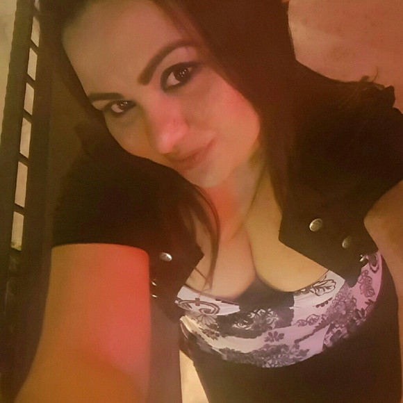 Jessika Sanmiguel - Poshmark Profile Picture of Jessika Sanmiguel (@jessika1783) on Poshmark
