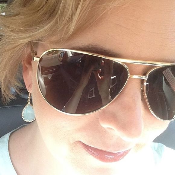 Profile Picture of Trina Trenbeath (@thtrenbeath) on Poshmark