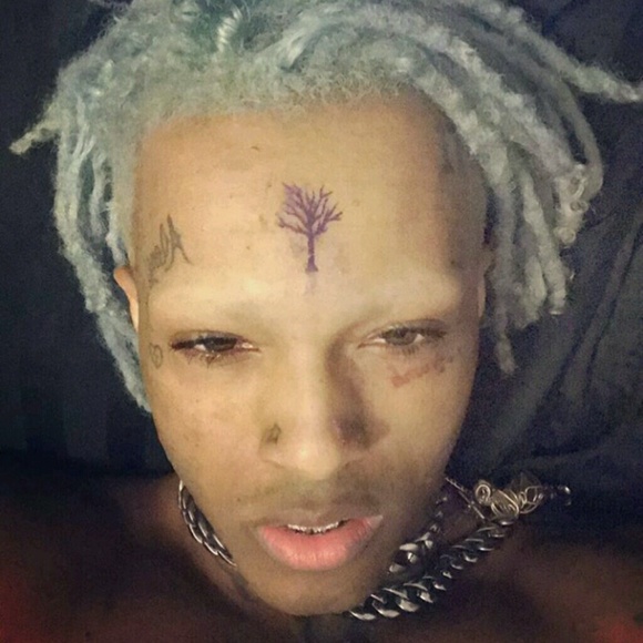 Profile Picture of Ryan Ellis (@ryanellis323) on Poshmark