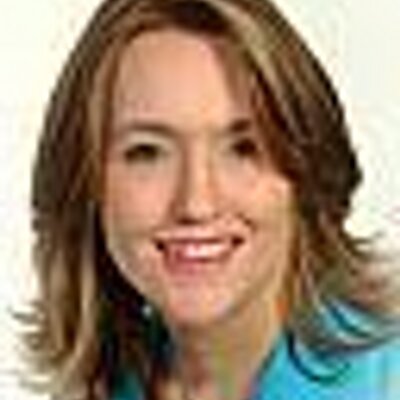 Profile Picture of Angela Guzman (@MomSellsHomesOK) on Twitter