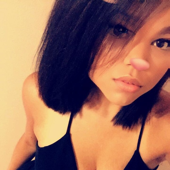 Profile Picture of Jade Cox (@jaebae1993) on Poshmark