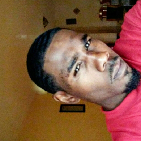 Profile Picture of Antonio Russell (@tony1738) on Poshmark