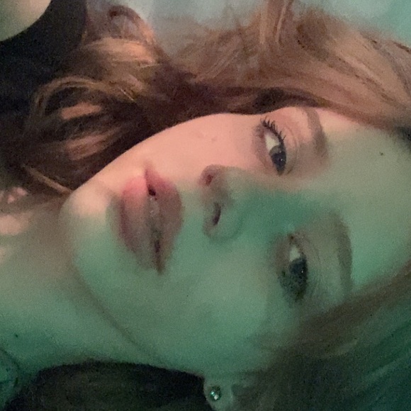 Kenver Kempisty - Poshmark Profile Picture of Kenver Kempisty (@k3nv3r) on Poshmark