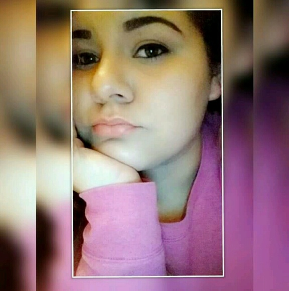 Cheyenne Winsea - Poshmark Profile Picture of Cheyenne Winsea (@winschey677) on Poshmark