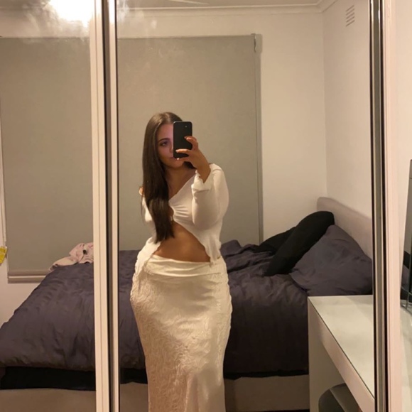 Profile Picture of Olga Katsaros (@olgakats15) on Poshmark