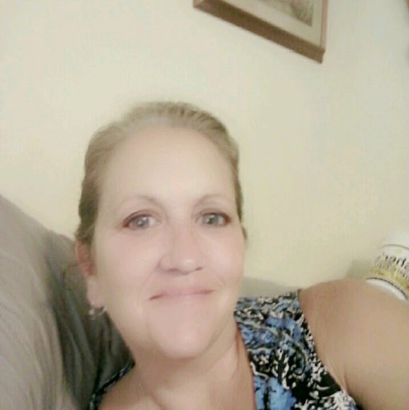 Profile Picture of Nancy Ringer (@doris2633) on Poshmark