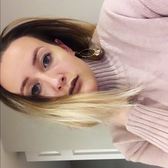 Profile Picture of Brittney Zemcik (@brittneyzemcik) on Poshmark