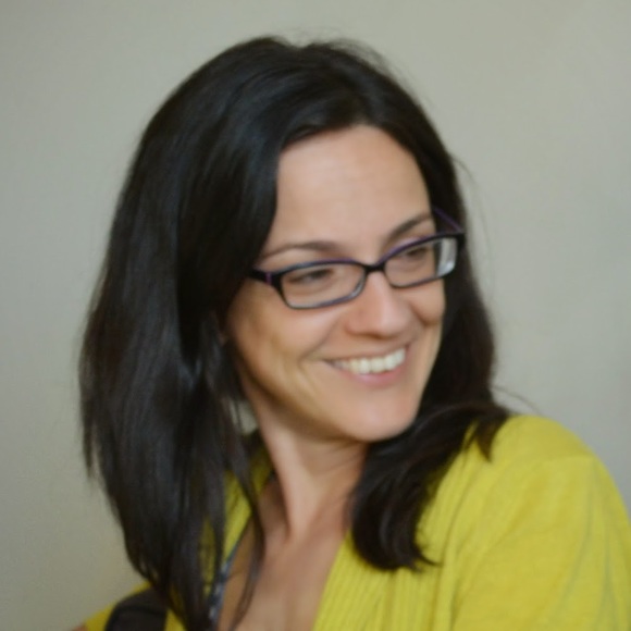 Profile Picture of Kate Ray (@kateray168) on Poshmark