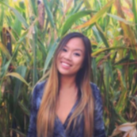 Profile Picture of Jessica Dang (@dangjess) on Poshmark