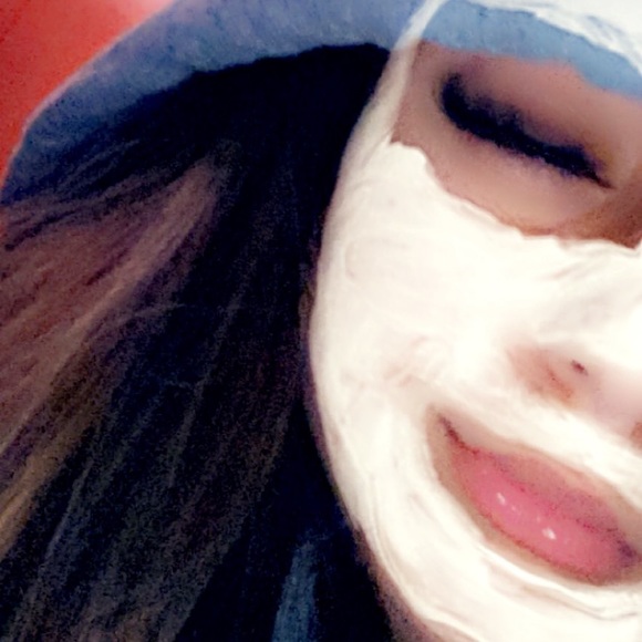 Profile Picture of Elena Petropoulos (@elena__1234) on Poshmark