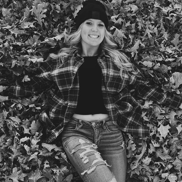 Profile Picture of Avery Marsyla (@averym29) on Poshmark