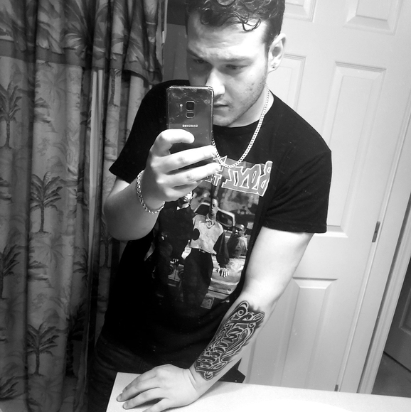 Profile Picture of Joshua Rawlings (@joshuarawlings) on Poshmark