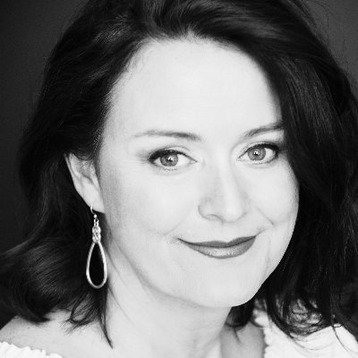 Profile Picture of Carrie C. Moore (@CarrieCMoore) on Twitter