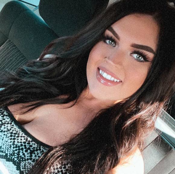 Profile Picture of Morgan Slavey (@morganslavey) on Poshmark