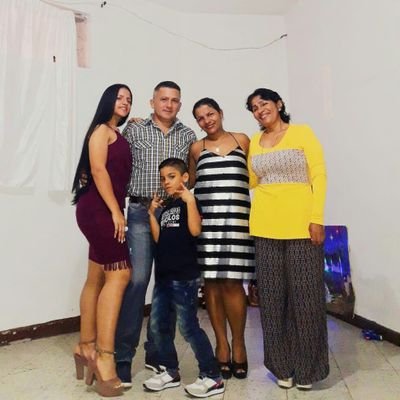 Profile Picture of Doris Suarez (@DorisSu22038039) on Twitter