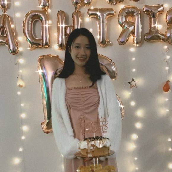 Profile Picture of Kim Oanh (@k_oanh) on Poshmark