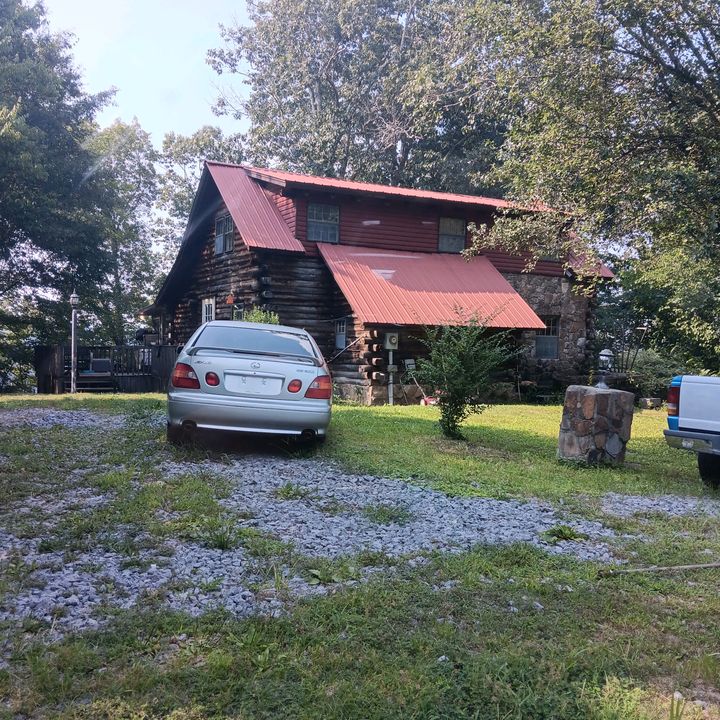 Profile Picture of phyllistweed (@phyllistweed) on Tiktok